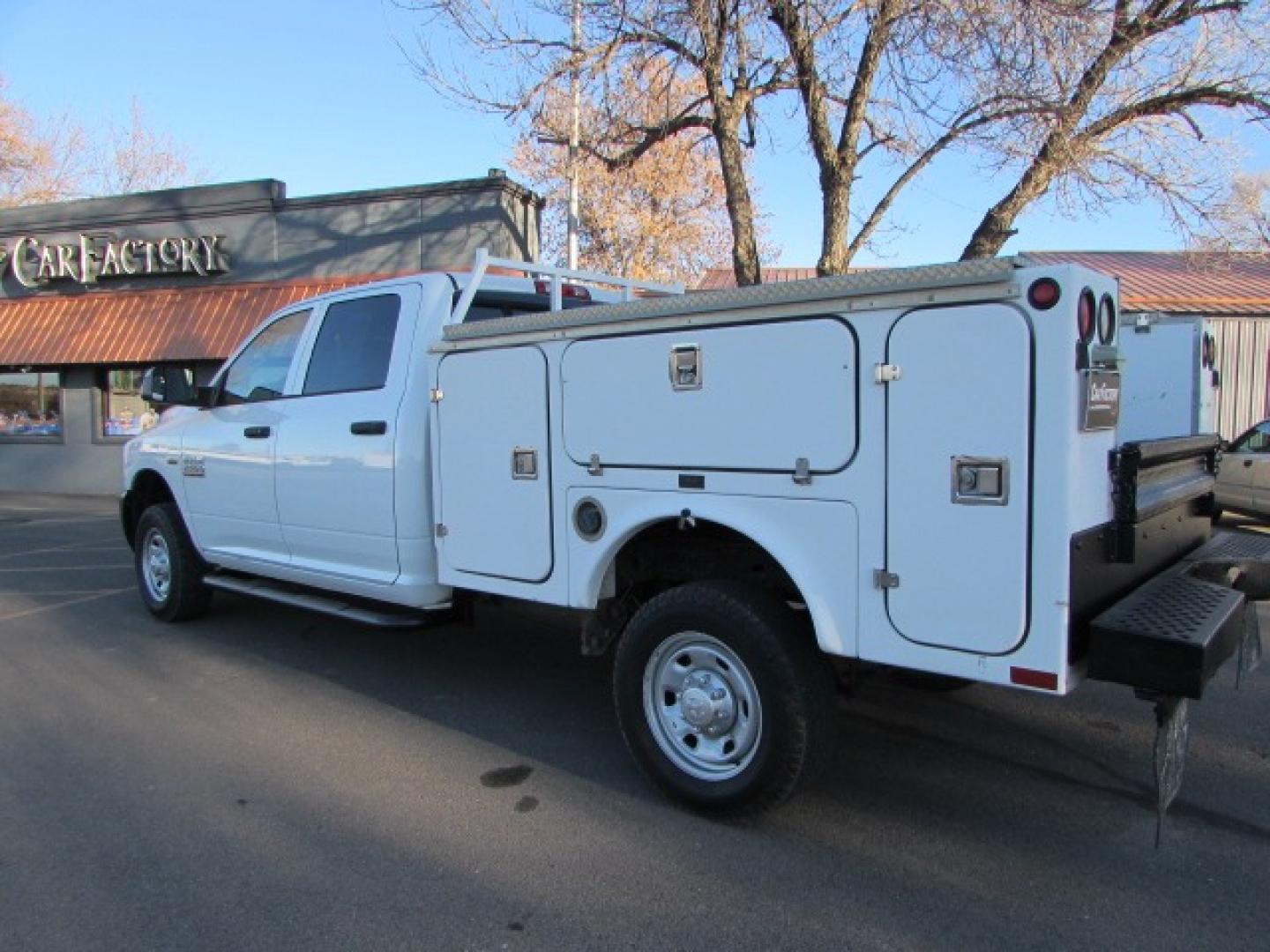 2014 White /Gray RAM 2500 Service Body Crew Cab 4WD (3C6TR5HTXEG) with an 5.7 Hemi V8 engine engine, 6 speed automatic transmission, located at 4562 State Avenue, Billings, MT, 59101, (406) 896-9833, 45.769516, -108.526772 - Photo#1